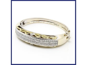 Armring, 18K guld/vitguld, naturliga diamanter, princesslipade (67,25g, 8,5ctv)