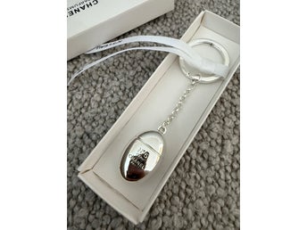 Chanel perfume gift, No 5 Nyckelring