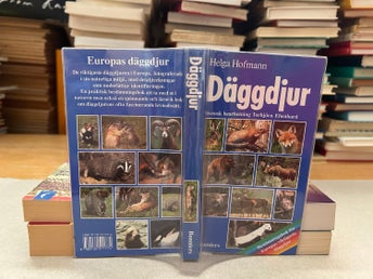 Däggdjur av Helga Hofmann, bok, Very Fine plus
