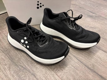 Craft pacer löparsko i strl 44,5 nu 799kr ord 1400kr