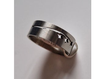 Ring med stjärnor stål - Storlek 20