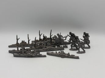 Liten samling Tennsoldater/ Tennfigurer