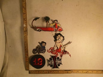 broderade tygmärken 5st betty boop 13 malteserkors rea sats 24
