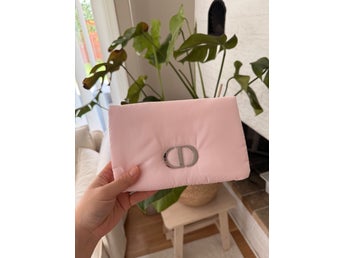 Dior beauty rosa väska / sminkväska