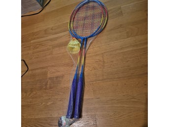 Nytt Badmintonset. 2 Rackets + 2 fjäderboll
