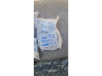 Faluplast rörklammer