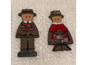 Retro/ 2 Sällsyntas keramikfigurer i form av man och kvinna / Signerade