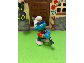 Orkestersmurf som spelar klarinett från år 2002…fint skick…