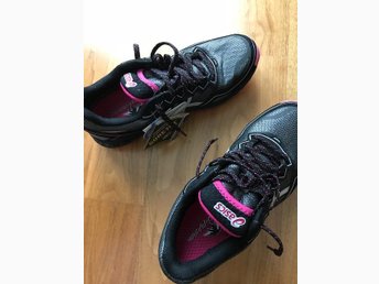 asics små i storleken asics små i storleken
