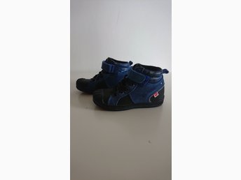 Sneakers Pax storlek 24 Sneakers Pax storlek 24