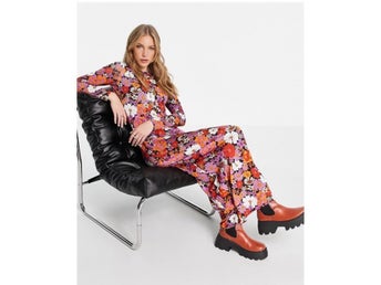 Retroblommig klänning från Asos