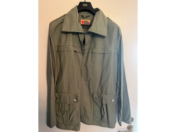 Fjällräven grön jacka, storlek 52/54