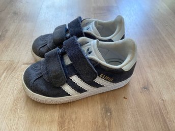 adidas gazelle 22