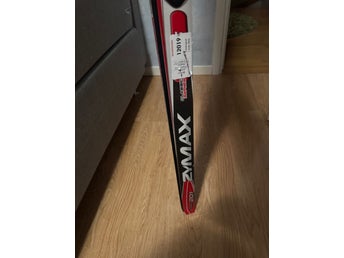 Längdskidpaket: Rossignol Zymax Classic Skidor, Leki Stavar, Fischer Pjäxor