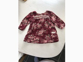 Röd blommig klänning från newbie i strl 62 (398044792) ᐈ Röd blommig klänning från newbie i strl 62 (398044792) ᐈ