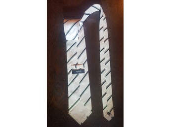Vintage slips| HUGO BOSS | Ny/Oanvänd |100% Siden | Made in Italy