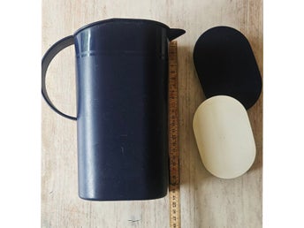 Tupperware kanna med lock blå 1.7 L