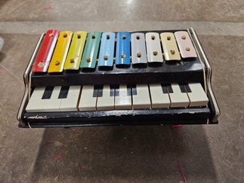 Vintage leksakspiano piano