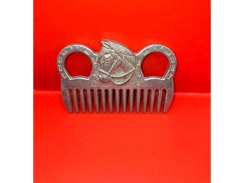 Vintage Häst Kam i metall ~ längden 10 cm Bredd 7 cm