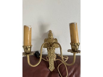 Retro Vägglampa i mässing med ängladetaljer