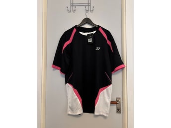 Yonex svart, rosa, vit t-shirt, storlek 2XL