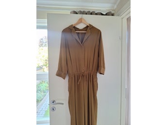 Kakigrön jumpsuit/byxdress