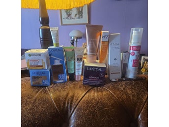 Hudvårdspaket med 12 produkter NYA OCH OANVÄNDA!!!