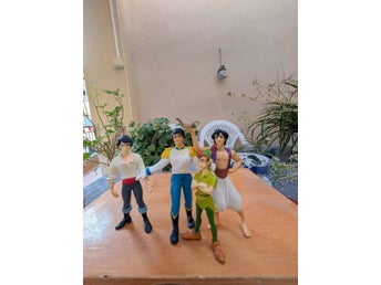 Lot med fyra Disney-figurer från Bullyland