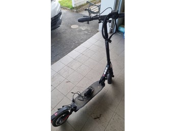 Freevo Electric Scooter – Great Condition, Barely Used