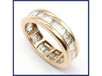 Ring, 18K guld, allians, naturliga baguettslipade diamanter (1,9ct, stl 17,75mm)