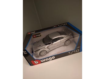 Burago 2009 Nissan GT-R Skala 1/18
