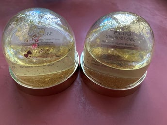 2 snöglober för för foton med glitter