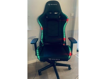 Piranha Attack Gaming Stol V2 RGB Belysning