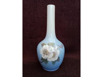 Royal Copenhagen, Vas 43-6 Äppelblom (19 cm)- Handmålat porslin, Danmark Nyskick