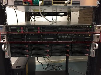 Server HP DL360p Gen8 ( E5-2660 8-core  (plats för 2x cpu:er)) 8gb ram,