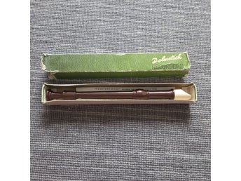 Vintage 1970 Dolmetsch Recorder Descant Soprano
