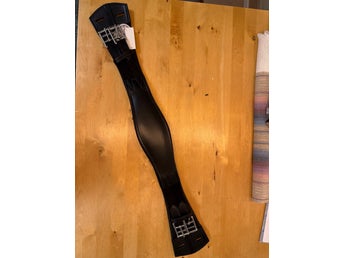 - nyvara- dressyrgjord läder svart stl 70cm
