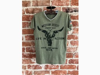 Tuff t shirt med tryck stl 158164 från Kappahl Tuff t shirt med tryck stl 158164 från Kappahl