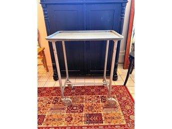 Rullbord med industr känsla