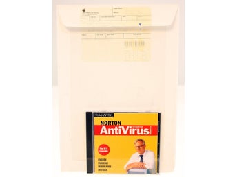 Original Norton Antivirus software CD in original Apple Envelope-20+ years old