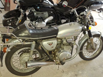 Honda 250 cc. 73 a