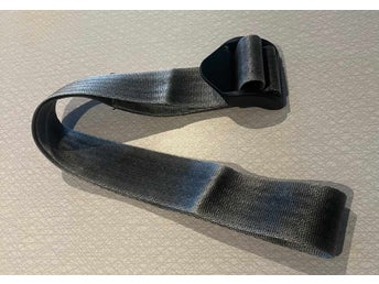 GRÅTT BÄ / SKÄRP - Längd 130 cm, Bredd 5 cm