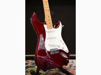 Fender Stratocaster ST-72 Candy Apple Red - Japan 2005