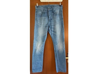Stentvättade Humör-jeans i nyskick (st 30, se mått i annonsen)