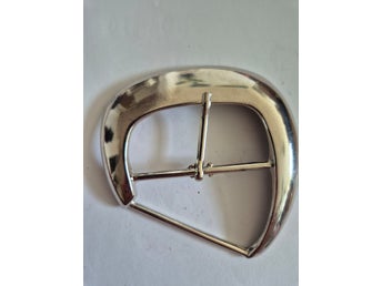 Vintage bältesspänne i silverfärgad metall ✨