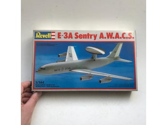 Byggmodell Revell vintage oanvänd/inplastad - E-3A Sentry A.W.A.C.S. 1:144