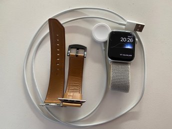 Apple Watch series 4 GPS 44mm (407199015) á Köp pÃ¥ Tradera
