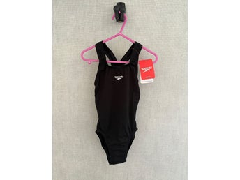 Ny! Speedo svart baddräkt, storlek 116