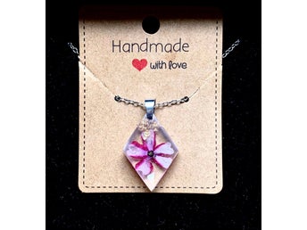 Blomma halsband - handgjord - Verbena+klar harts+kedja i rostfritt stål
