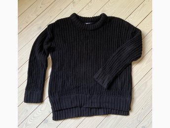 Gina Tricot svart stickad tröja L Gina Tricot svart stickad tröja L